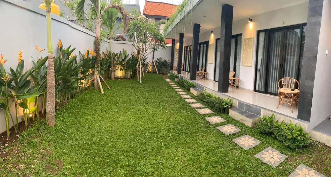 Queens Villa Seminyak  Guest house